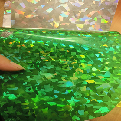 Professionelle 180mic Pvc Laser / Holographic Film Exporteur, akzeptieren Sie kundenspezifische Laser Pet und Pvc Metallized Laser Produkt