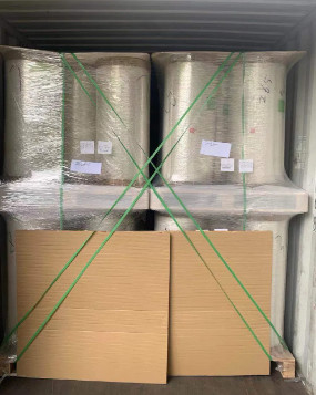 Farbe Gelb PE Wärmeschrumpffilm / LLDPE Dehnfilm für Verpackung Flasche / Getränke Verpackung Schutz
