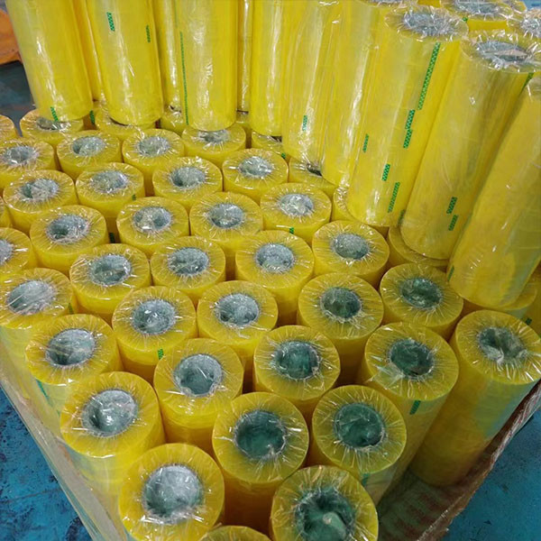 Warm verkauftes BOPP/OPP Acryl-Selbstklebband für Verpackungskarton